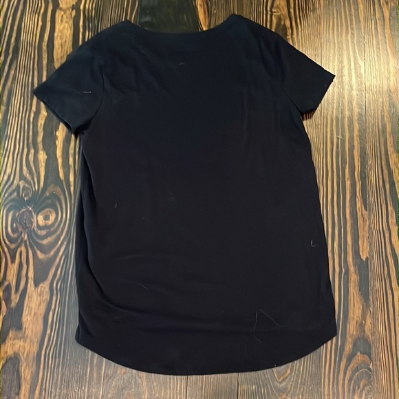 Basic Black tee - Picture 2 of 2
